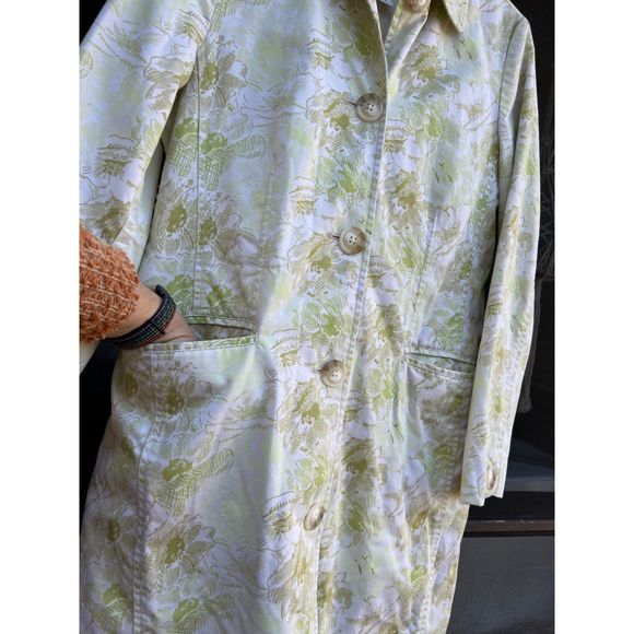 Old Navy Cotton Trench, Medium, EUC, matches everything! - Picture 3 of 6